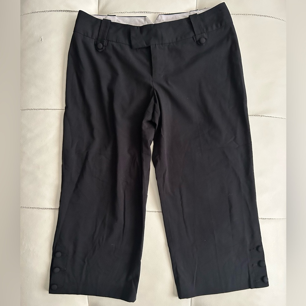 Mossimo Supply Co Black Capri Pants with Elastic Waistband